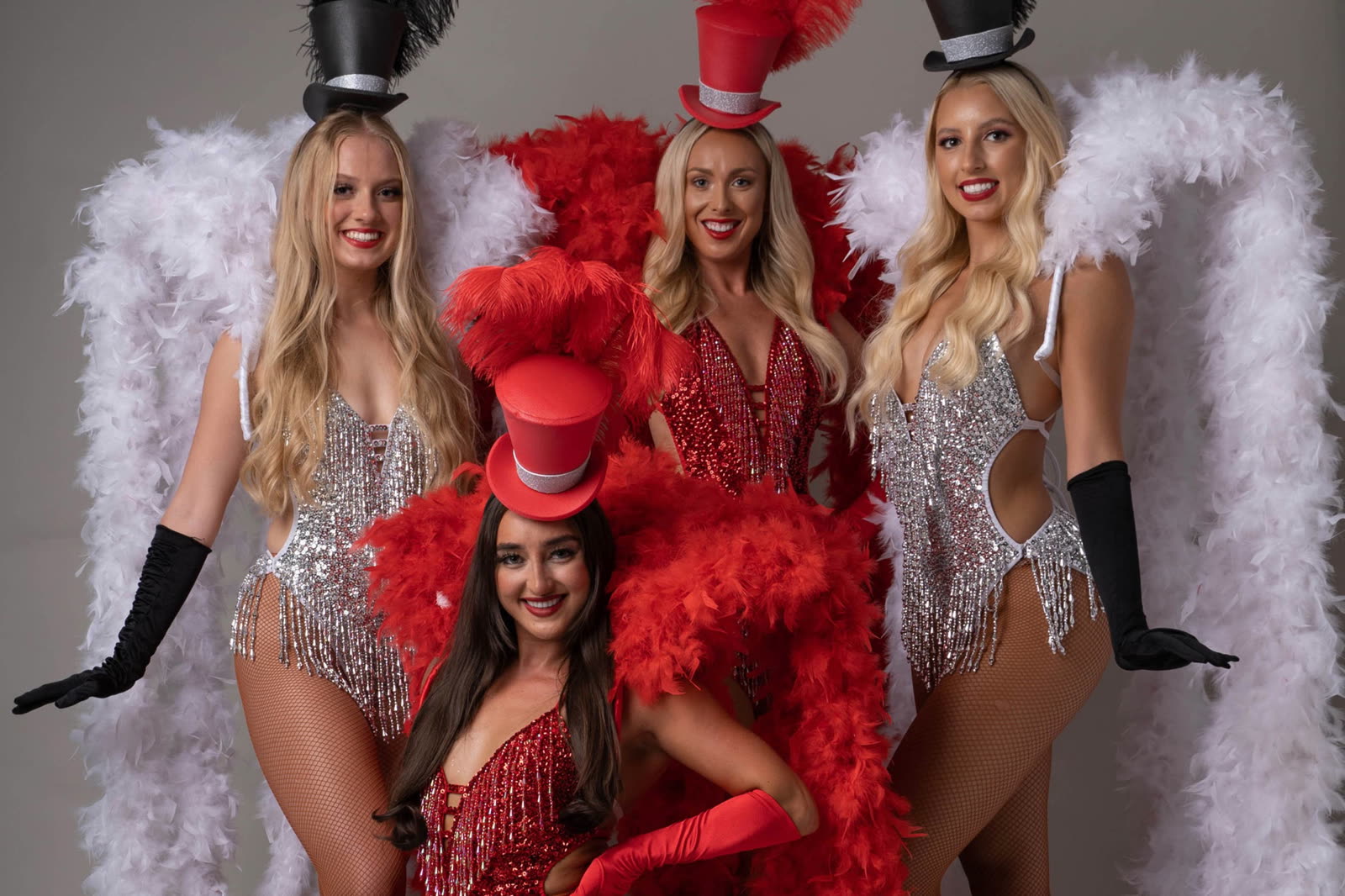 Showgirls photo 5